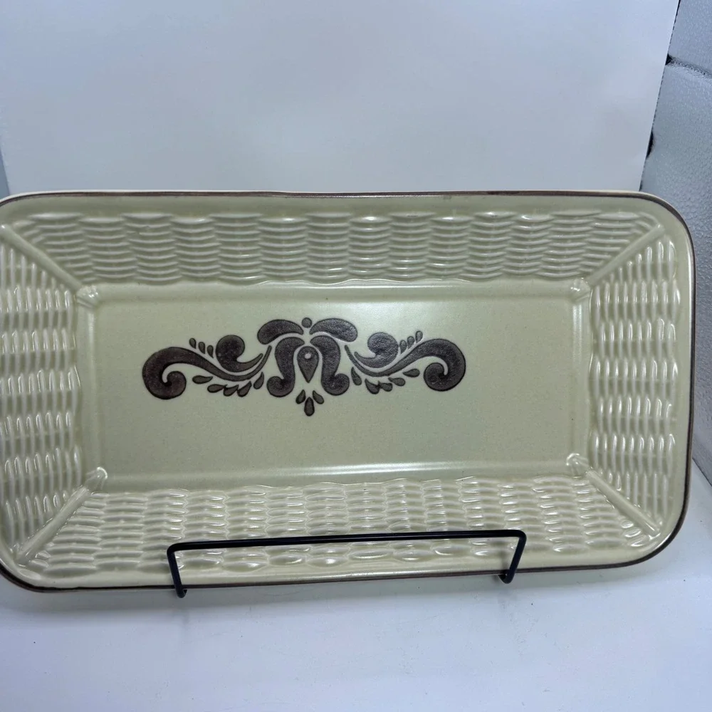 Pfaltzgraff Yorktowne Stoneware Rectangular‎ Serving Tray Basketweave 11.5x5.5